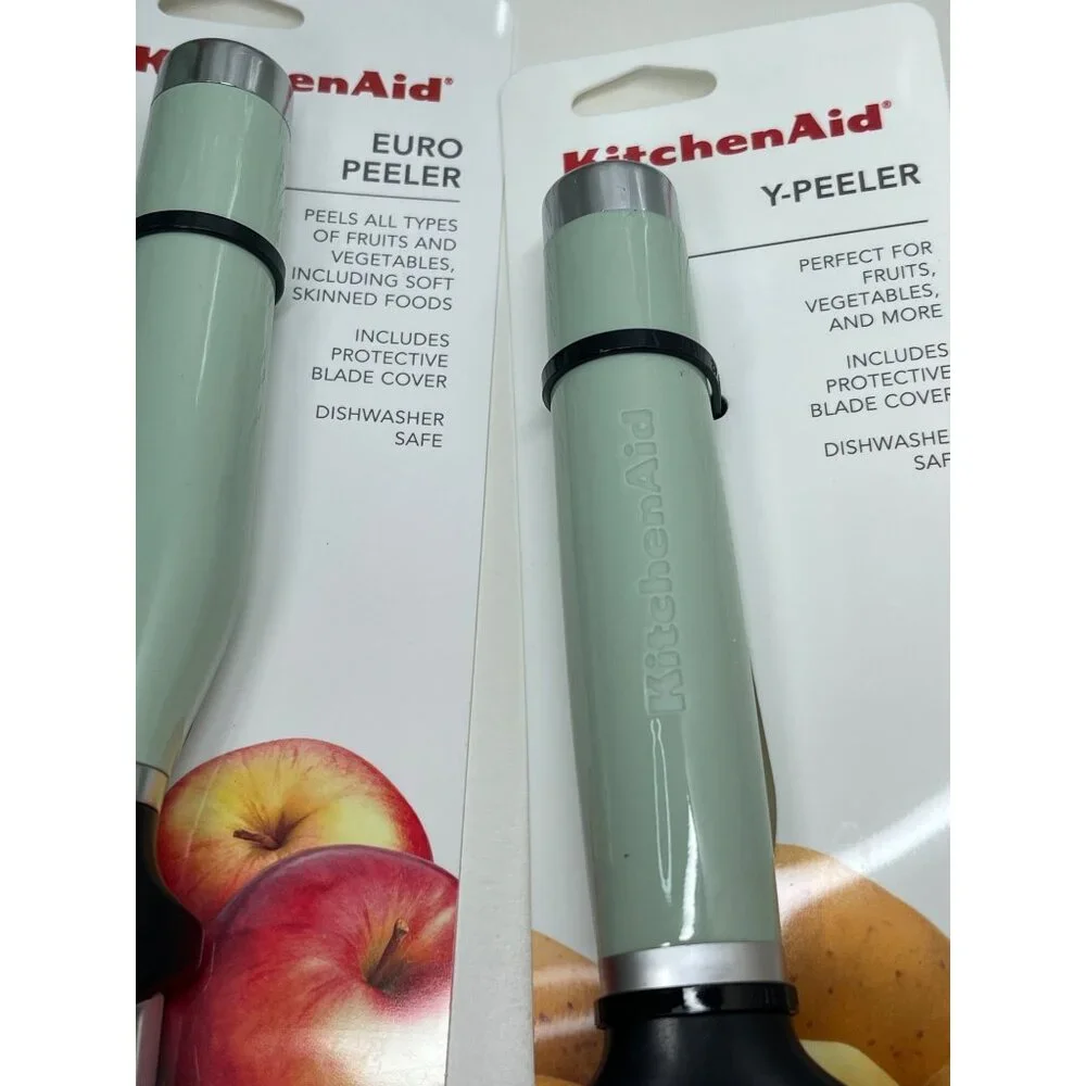 KitchenAid  pistachio 16 Piece Kitchen Utensil Set - VHTF New With‎ Tags